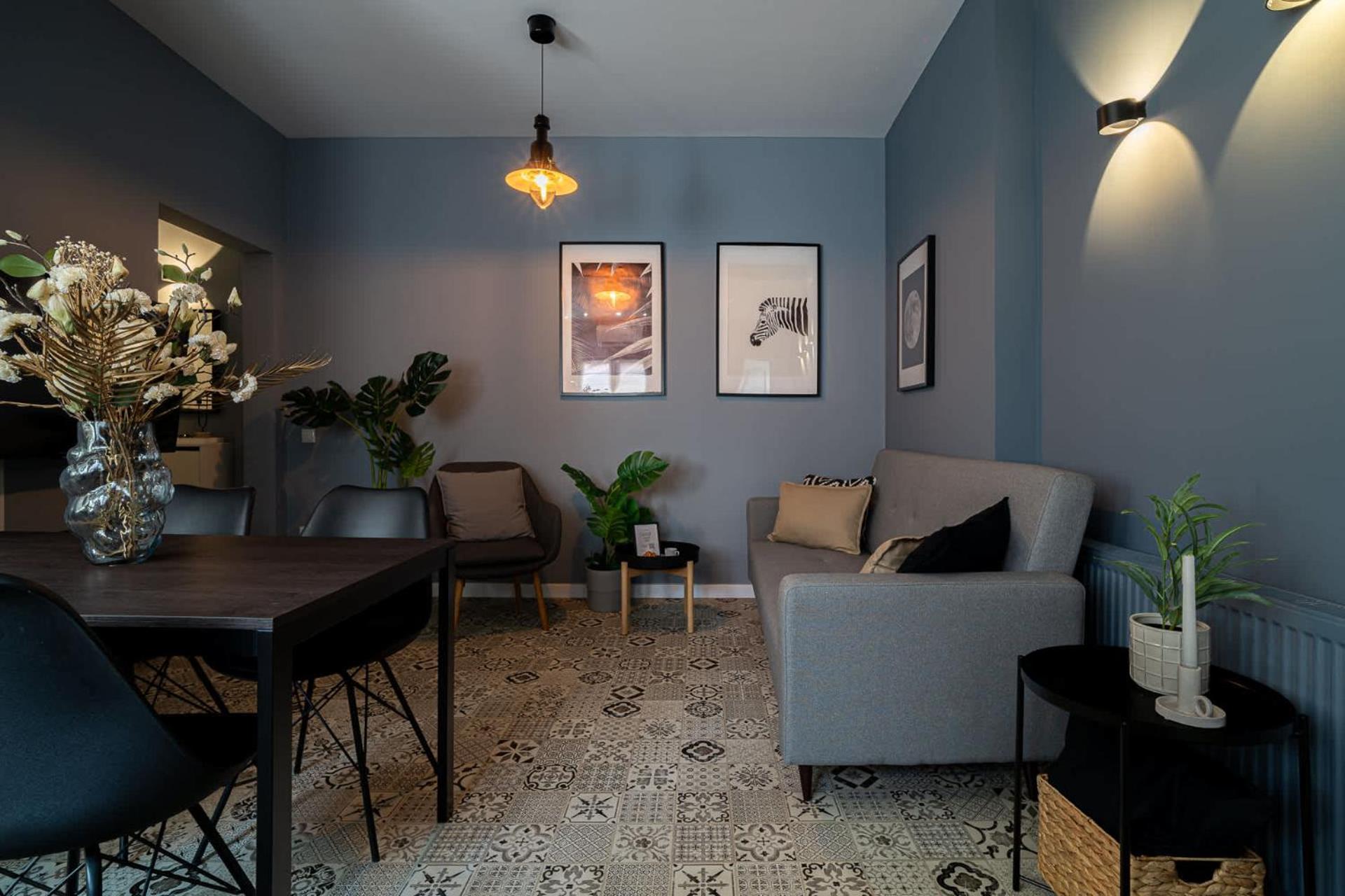 Chic Black & White 2Br Retreat On Dambovitei 부쿠레슈티 외부 사진